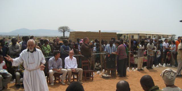 L'intervento di Padre Egidio durante la cerimonia del 5 agosto
