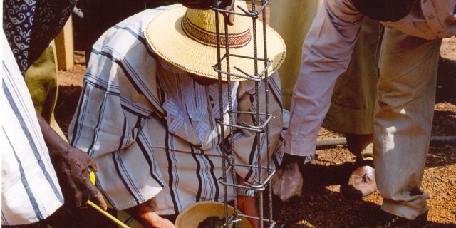 La posa della prima pietra