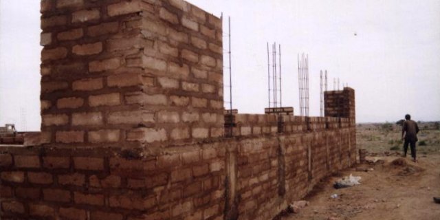 Tipologia di muratura costituita dai tradizionali blocchi prodotti artigianalmente in loco